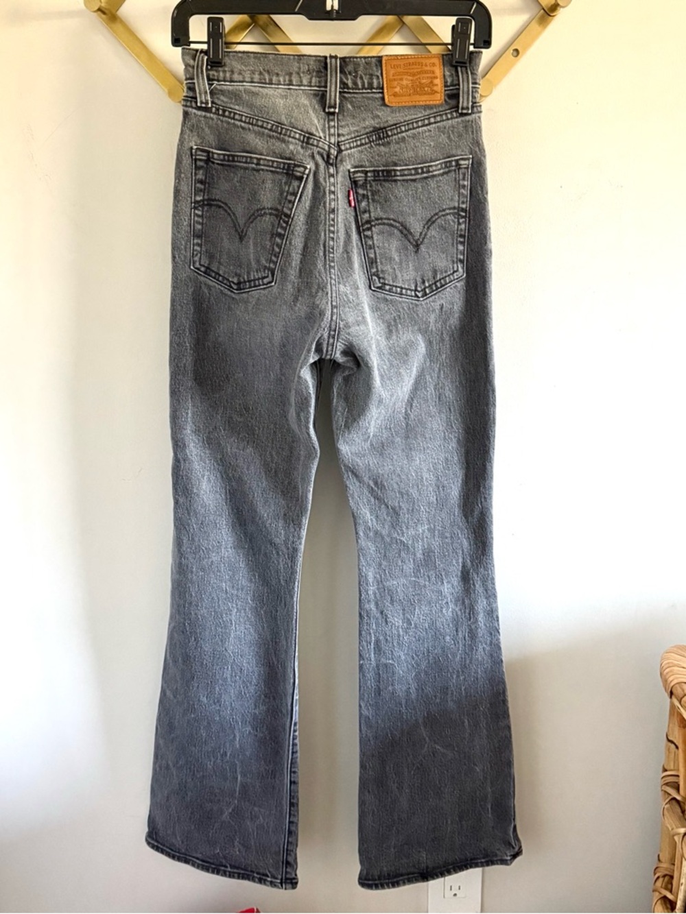 Levi’s Ribcage Flare washed black denim full length jean | Size 25 - Picture 4 of 11